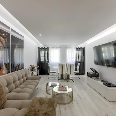 Spacious 3-bedroom Near Airport * ליסבון