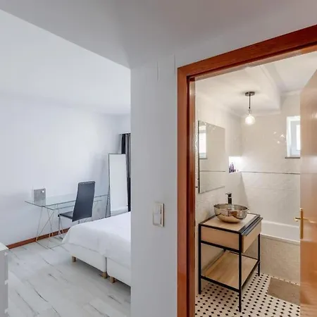 Spacious 3-bedroom In Апартаменты