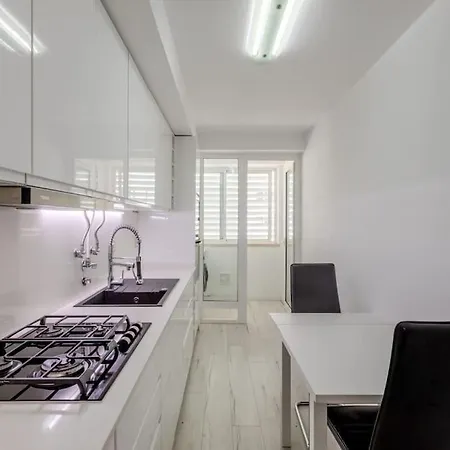 Spacious 3-bedroom In Апартаменты *