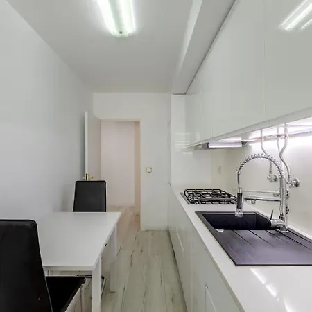 Spacious 3-bedroom In Лиссабон