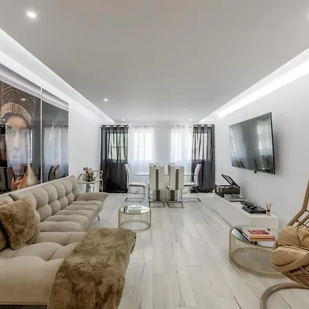 Spacious 3-bedroom Near Airport Lisbona